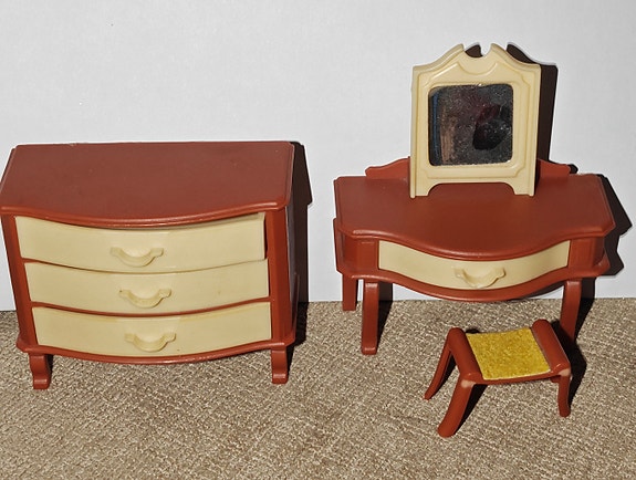 Retro huonekalut nukkekotiin