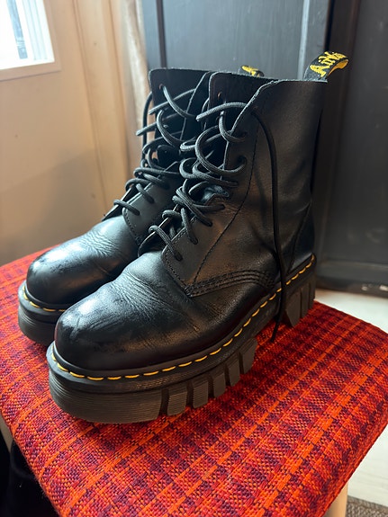 Dr. Martens maiharit koko 39 musta