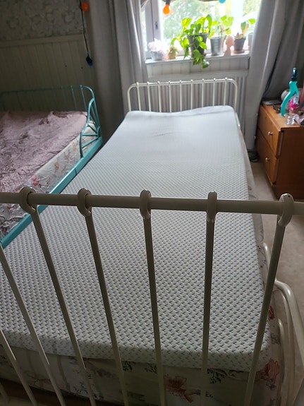 IKEA Minnen jarkettava lastensänky, max 80x200 valkoinen