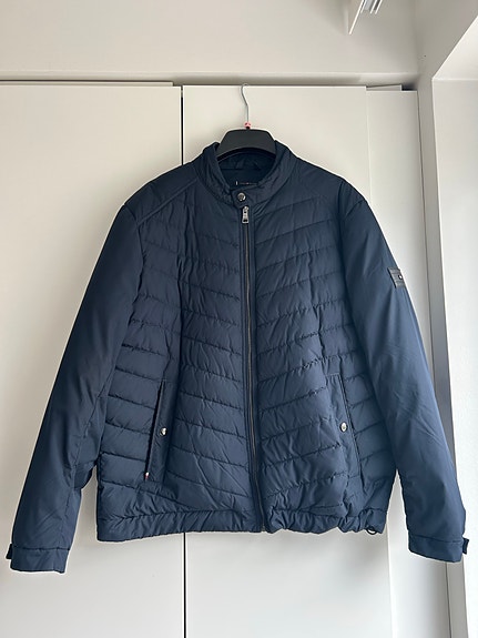 •Tommy Hilfiger miesten takki XL koko•