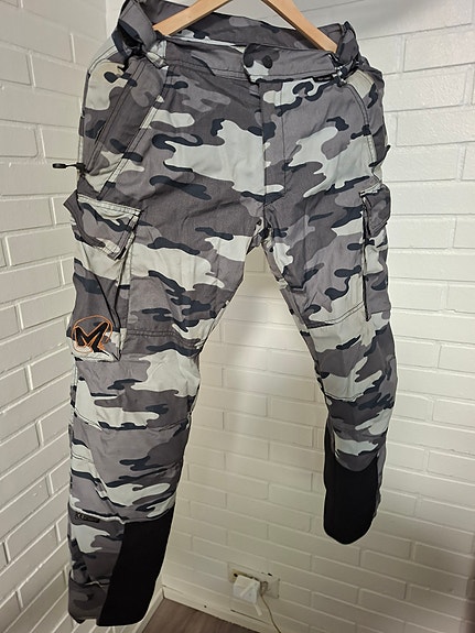 MP-Asu moottoripyörähousut camo koko S