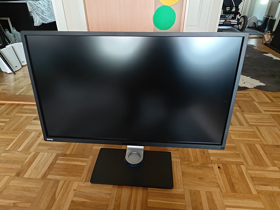BenQ 32" näyttö