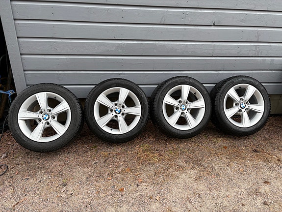 BMW OEM alumiinivanteet ja Michelin kitkarenkaat