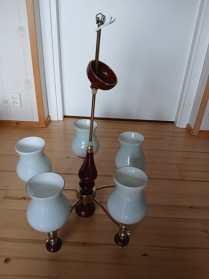Retro kattovalaisin.