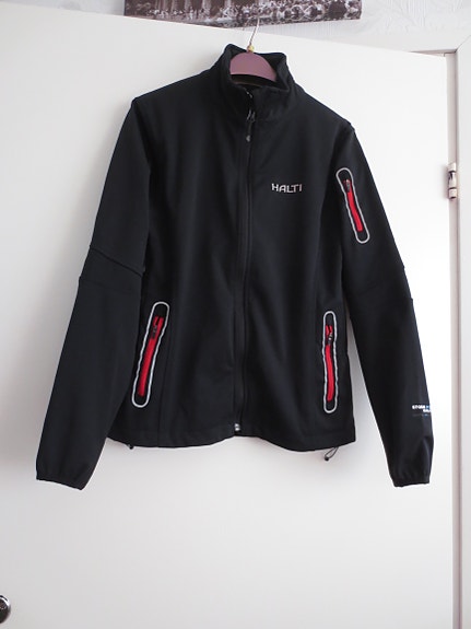 Uudenveroinen  ja Laadukas HALTI Softshell -Takki/Ulkoilutakki Koko 34.