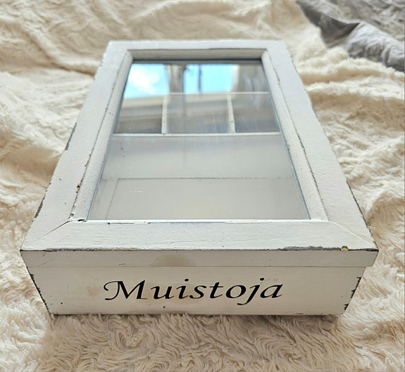 Product image 1 of 3