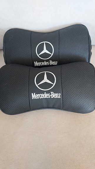 Mercedes-Benz niskatuen lisätyynyt autoon