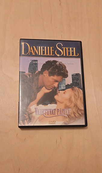 Danielle Steel Vaihtuvat päivät (Changes)