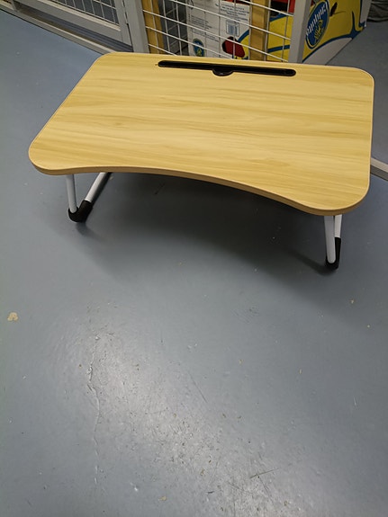 Apupöytä