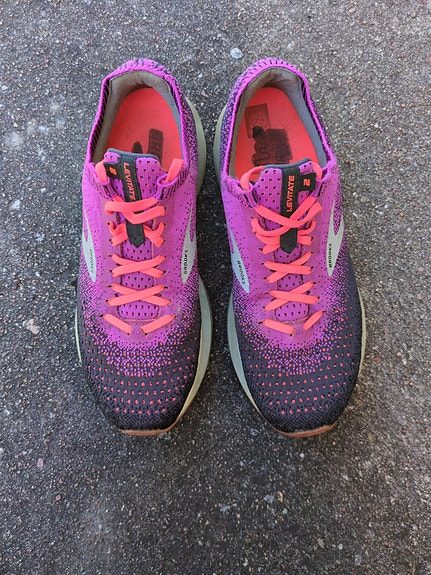 Brooks juoksukengät koko 41 pinkki/musta