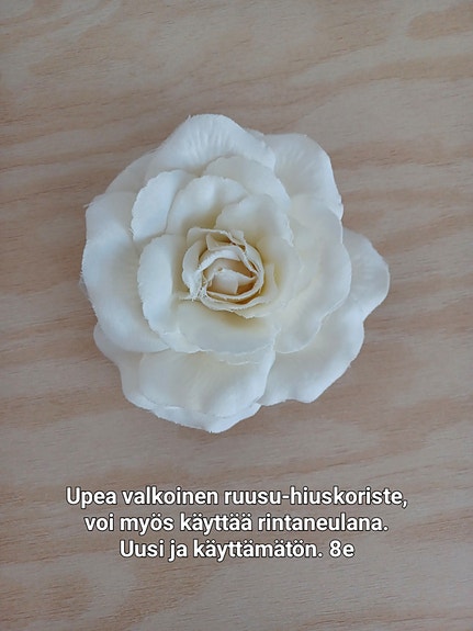 Valkoinen ruusu-hiuskoriste
