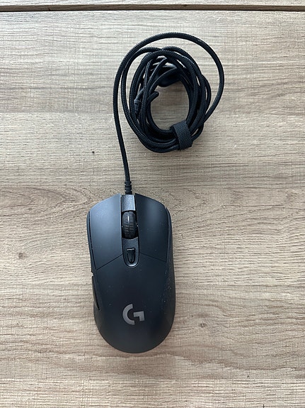 Logitech G403 -hiiri