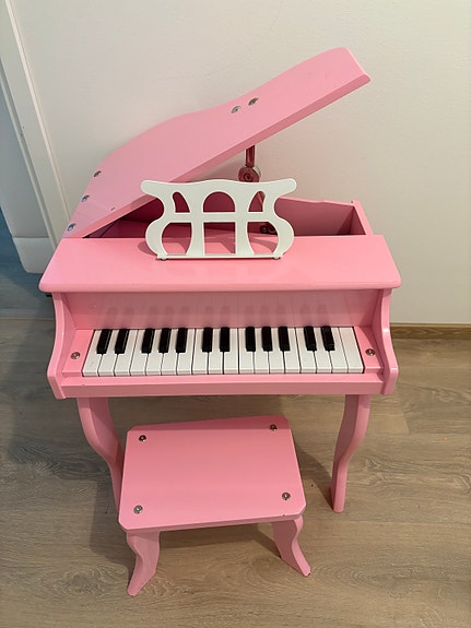 Lasten piano + jakkara