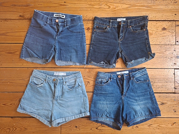 3 eriväriset farkkushortsit 34 xs 158-164
