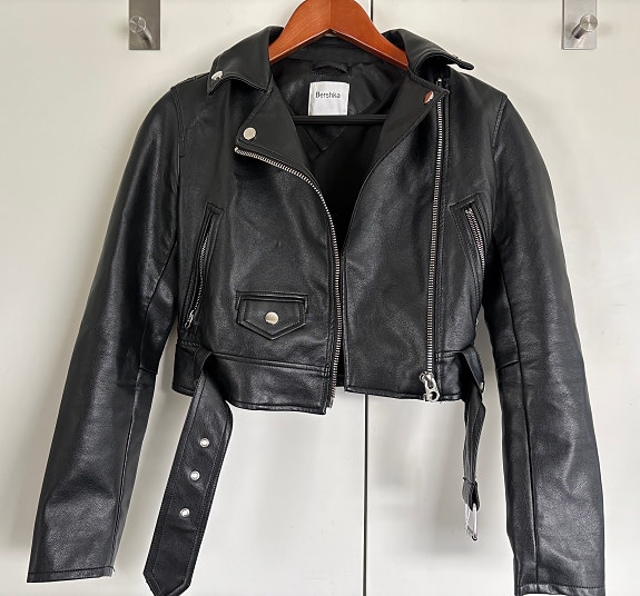 Bershka-takki XS musta