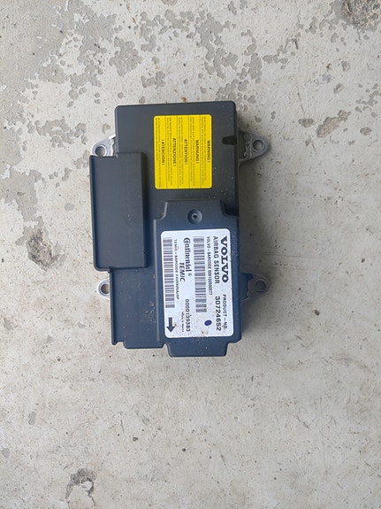 Volvo v50 airbag ohjainyksikkö