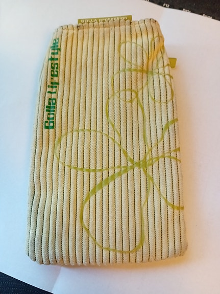 Golla kännykkäpussi