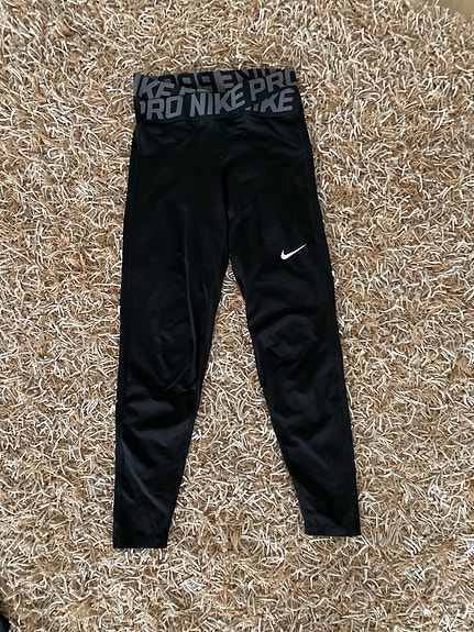 Nike Pro trikoot, treenitrikoot S musta