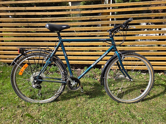 Kaupunki hybridi pyörä Kilimanjaro