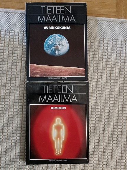Tieteen maailma -kirjat 2kpl