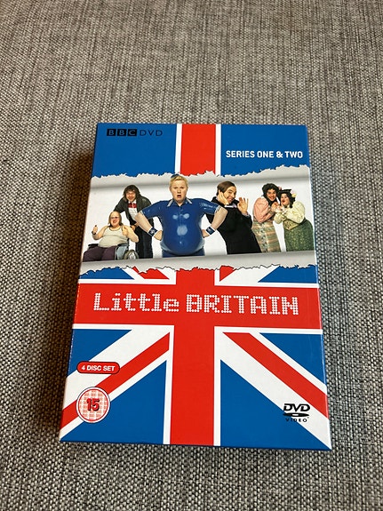 Little Britain DVD-boksi, sarjat 1–2