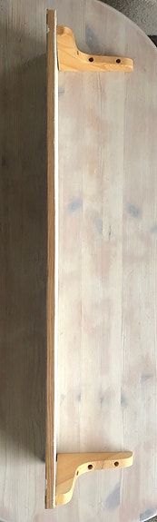 Puinen seinähylly
