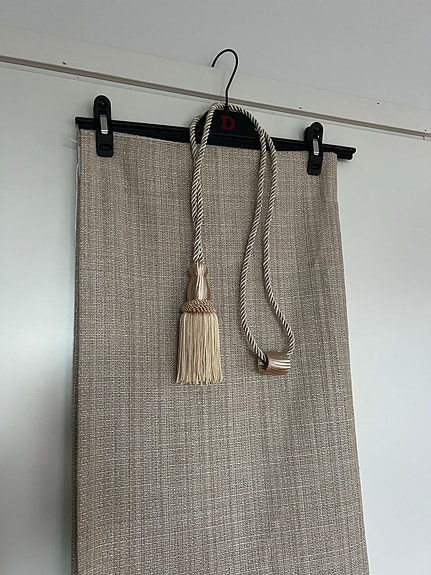 Vallila verho 140 x 250 cm, beige-kulta + tupsupidike