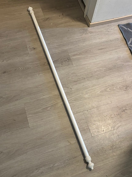 🤍 Valkoinen puinen verhotanko noin 145 cm