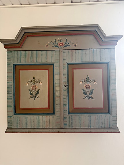 Renginkaappi 1700-luvulta