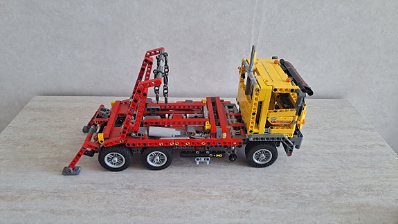 Lego 42024 Vaihtolava-auto (ilman lavaa)