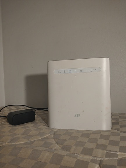 DNA ZTE MC7010 4G modeemi