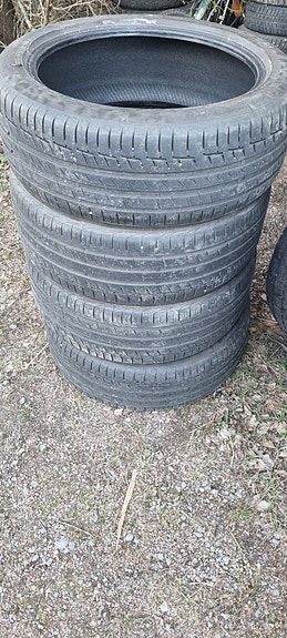 225/45/19 Kesärenkaat