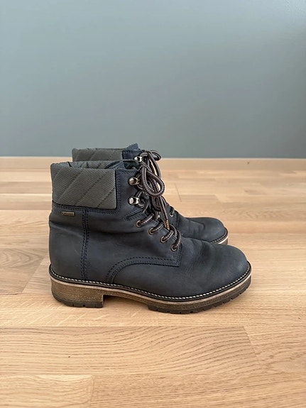 Nahkanilkkurit Gore-Tex Tommy Hilfiger, koko 38