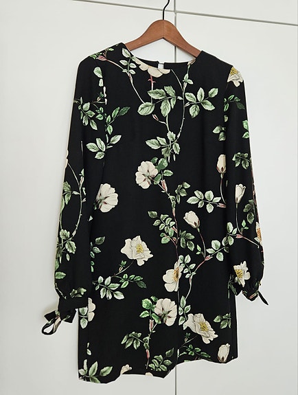HM kukallinen mekko/tunika (koko: 34)