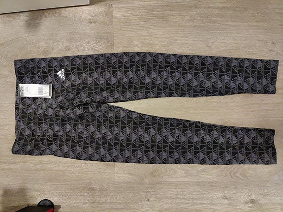 adidas treenihousut, leggingsit 152 uudet