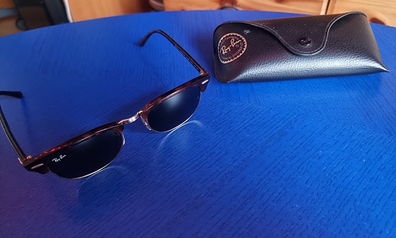 Ray-Ban aurinkolasit naisten