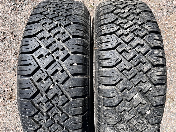 235/70R15 Renkaat.