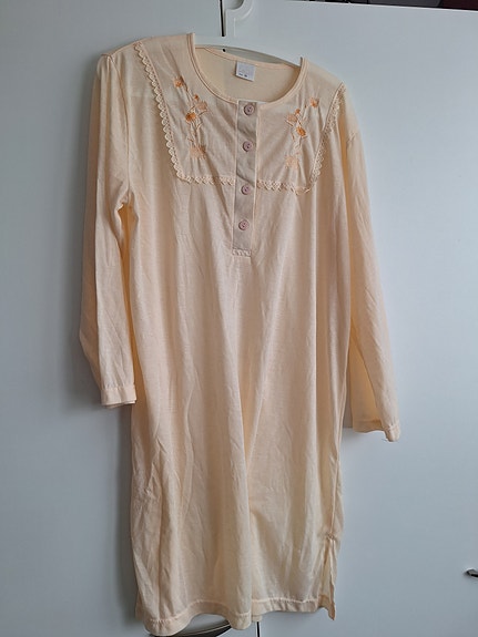 Naisten yöpuku / pyjama