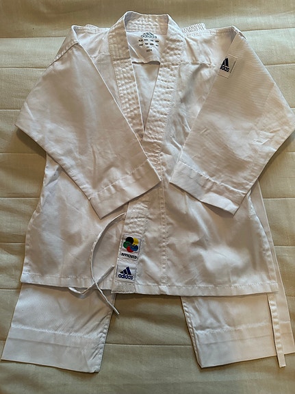 Adidas karategi lapsille koko 134 valkoinen