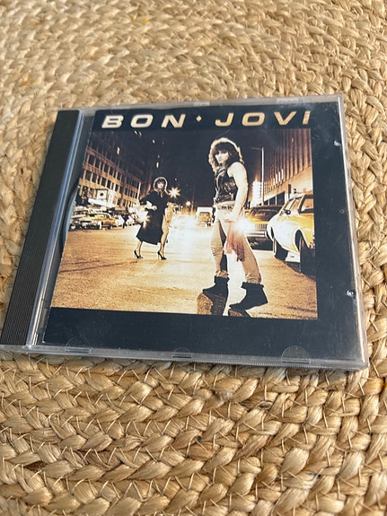 Bon Jovi CD-albumi "Bon Jovi"