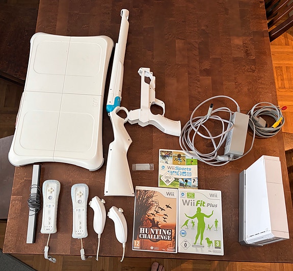 Nintendo Wii konsoli ja pelejä