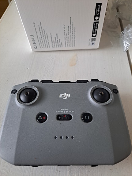 DJI Mini 3 -kaukosäädin harmaa rc- n1