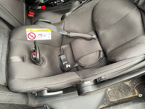 Britax Römer Baby-Safe Core turvakaukalo  + jalusta