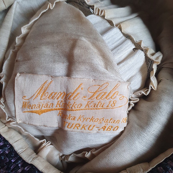 100-vuotias naisten hattu