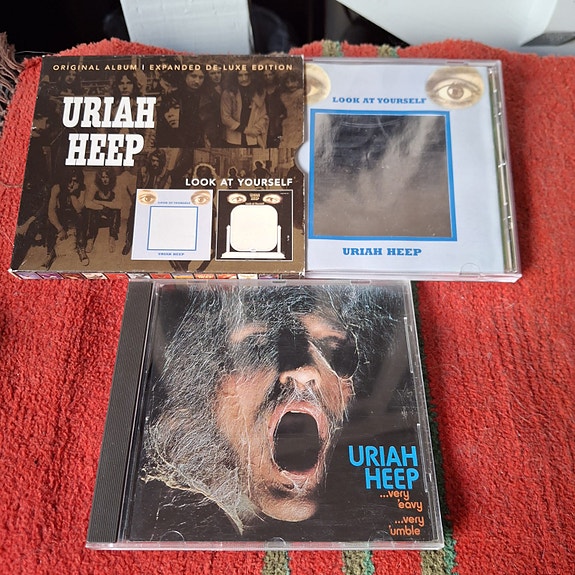 Uriah Heep CD (look at yourself ja ...very eavy)