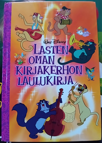 Walt Disney Lasten oman kirjakerhon laulukirja