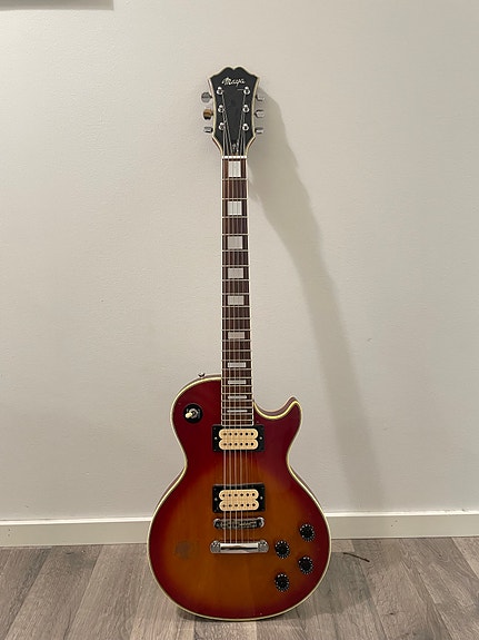 Maya Les Paul-mallinen kitara