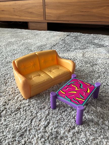 Barbie sohva ja pöytä