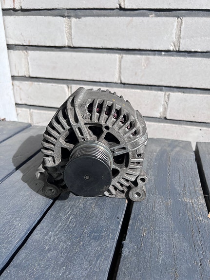 Valeo TG14C023 laturi – täysin kunnostettu