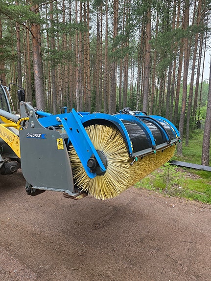 Snowek H150 harjakone